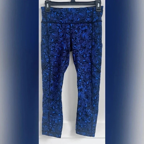 Lululemon Run The Day Crop Leggings - Picture 4 of 4